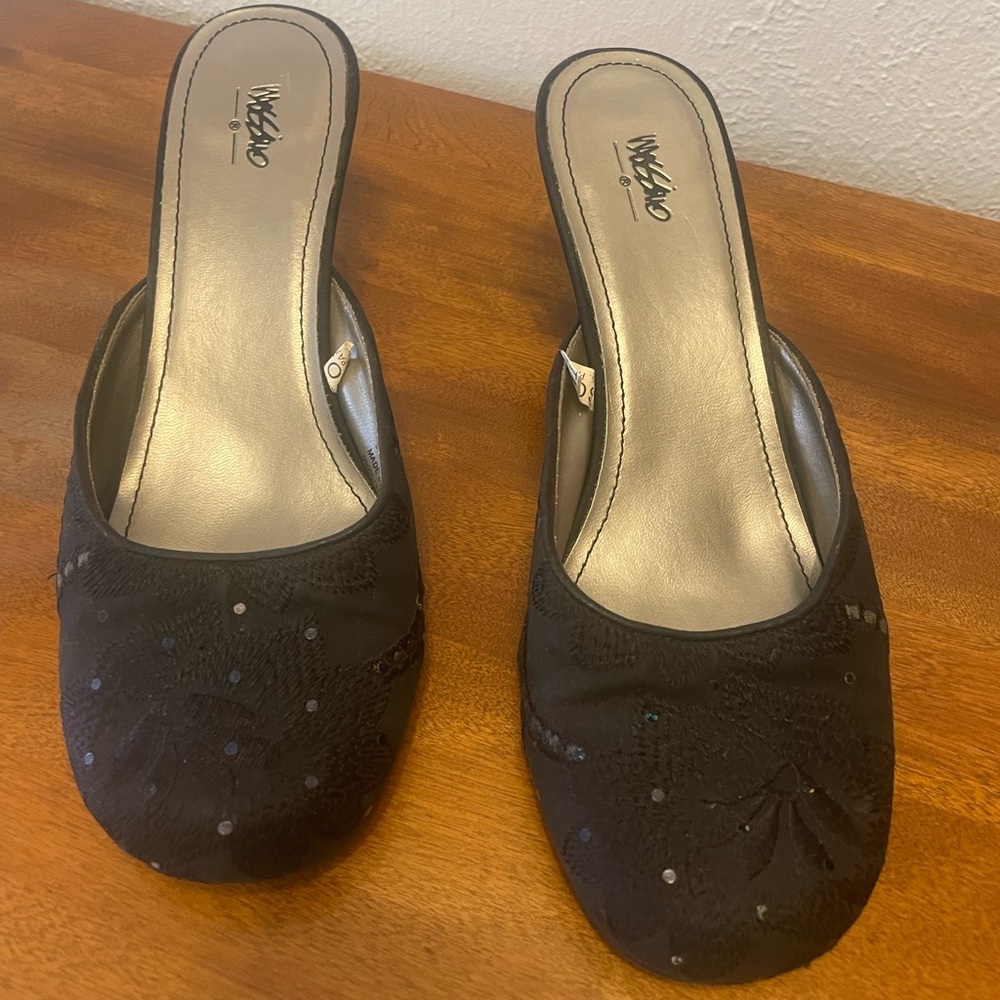 Black mule kitten heel